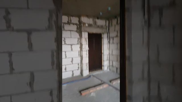 Вид как с Вершины горы на которой есть гнёзда Стрижей групп... смотреть онлайн