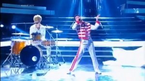 Юлия Савичева   Ф  Меркьюри  The show must go on   Один в один 21 04 2013 г 360