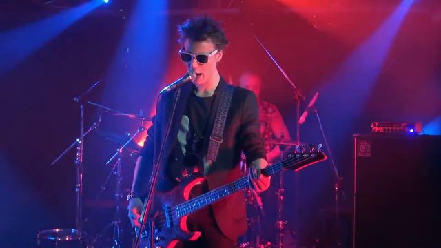ЭйзимО - Телечеловек LIVE HD (Зал Ожидания, 03.12.2014) смотреть онлайн