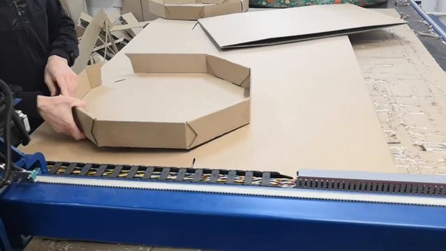 Коробка под воздушные шары и подарки на сайте Upakperm.ru смотреть онлайн