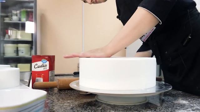 КОНДИТЕРСКИЙ ВЛОГ 2 - ЖИЗНЬ ОДНОГО ТОРТА ОТ А ДО Я смотреть онлайн