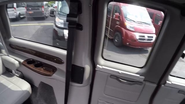 2011 Chevrolet Mobility Van By Explorer Vans | Quick Walkthrough | CP16003T смотреть онлайн