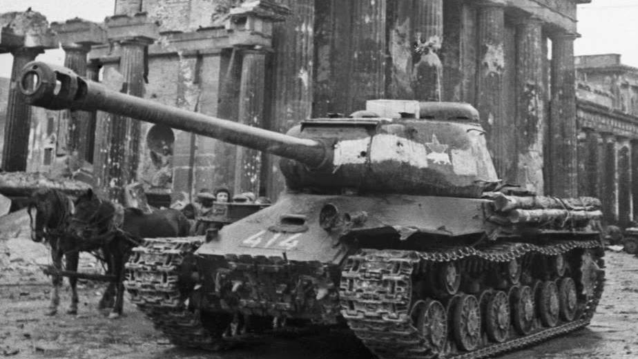 Танк ИС-2 на поле боя. Лучший тяжелый танк СССР смотреть онлайн