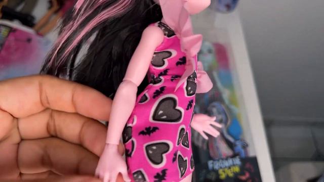 Monster High G3 : comprei as basiquinhas смотреть онлайн