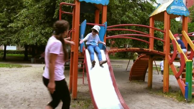 Міні-садок у Baby Club смотреть онлайн