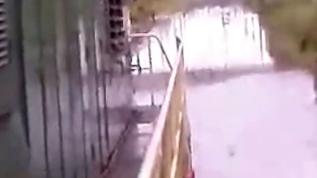 Плавающий тепловоз смотреть онлайн