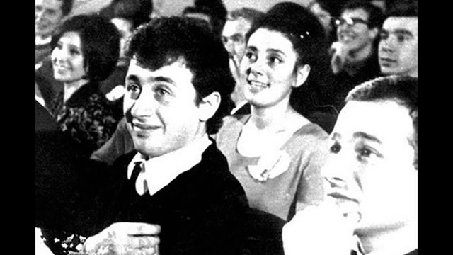 В инвалидном кресле: что случилось с Якубовичем? Известен диагноз популярного ведущего смотреть онлайн