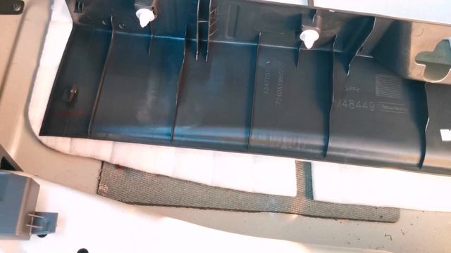 как снять обшивку багажника митсубиси аутлендер