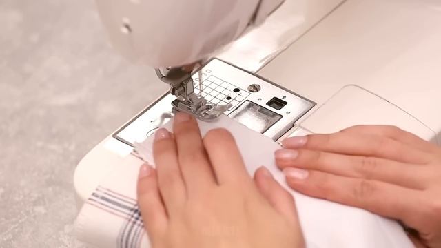 A sewing trick on how to expand your favourite pants that are already too small for you! смотреть онлайн