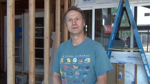 США 469: на стройплощадке мы разговариваем с контрактором-электриком Аркадием о местных стандартах смотреть онлайн