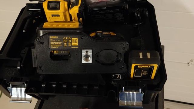 Dce088d1g18 Dewalt Kruislijn Laser Op 18volt.