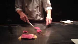 Приготовление стейка вагю. Японский шеф-повар показывает как.