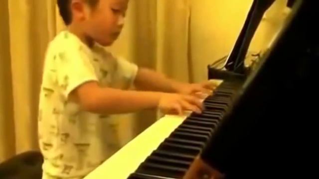 Шок!!! 4-х летний мальчик-гений играет, как бог. Это просто нереально, смотреть до конца!!! смотреть онлайн