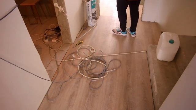 #АНАПА ИСПОРЧЕННЫЙ РЕМОНТ В ЧАСТНОМ ДОМЕ. ПЕРЕДЕЛАЛИ ПОЛЫ. смотреть онлайн