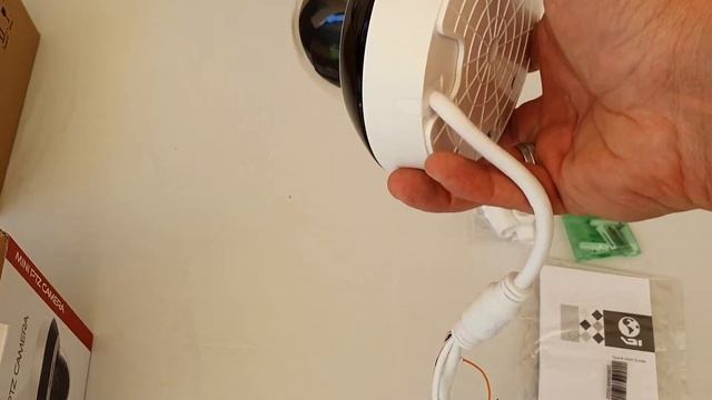 Unboxing Wwebcam Hikvision DS-2DE2A404IW-DE3 смотреть онлайн