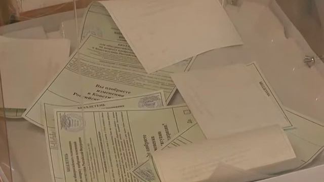 Открылись участки для голосования по поправкам в Конституцию смотреть онлайн