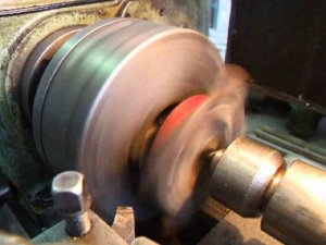 Как обрабатывать пластины на токарном станке