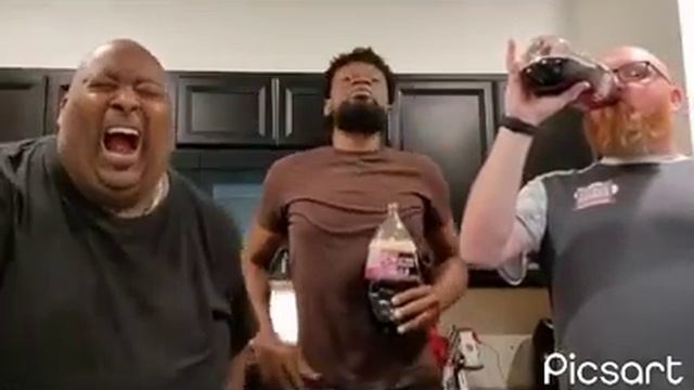 Негр рыгает ?