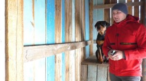 Как приучит щенка к вольеру? С какого возраста его можно там оставлять?