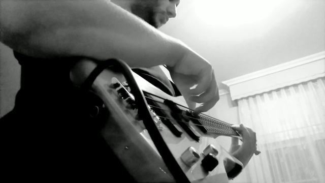 Michael Schenker Group-Attack of the Mad Axeman BASS COVER смотреть онлайн