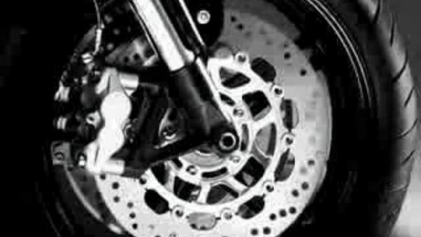 Обзор Triumph Speed Triple 2010