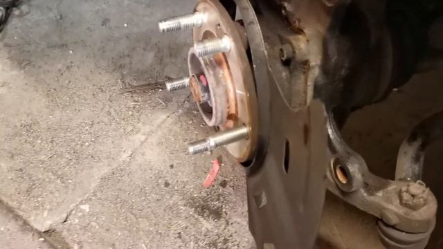 Замена колёсной шпильки Hyundai Santa Fe 3 (Хендай Санта Фе 3)