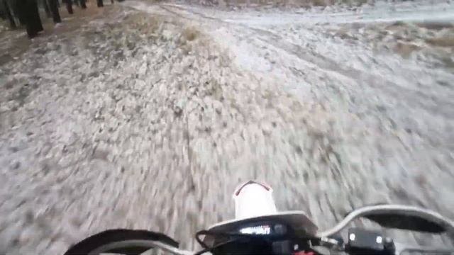 Regulmoto cr-z 300 , по первому снегу на китайской резине смотреть онлайн