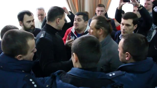 Стремоусов напал на полицейского смотреть онлайн