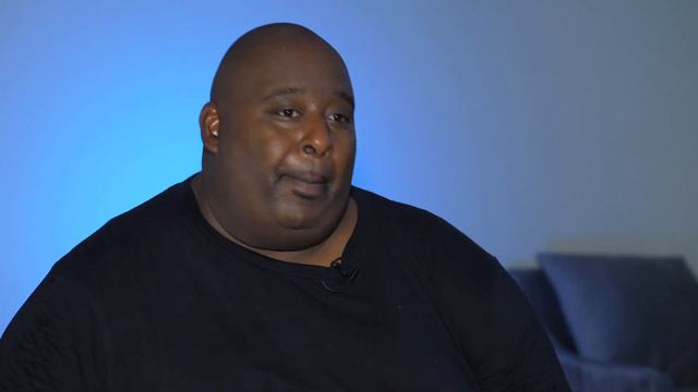 A Long Island competitive eater with a big appetite. Meet Eric Booker! смотреть онлайн