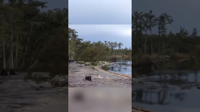 Земля поглощает дома и авто. Карстовые провалы смотреть онлайн