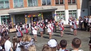 Прикольный танец на последний звонок!!!