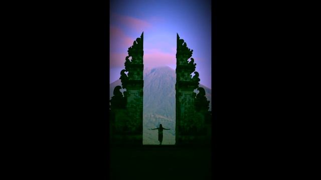 Pura Lempuhyang | Qigong at The Gates of Heaven смотреть онлайн