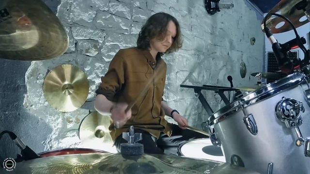 Даша - Beartooth - You Never Know (Drum Cover) смотреть онлайн