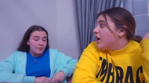 ДАША ОБМАНУЛА Всех ОДНОКЛАССНИКОВ и СВАЛИЛА в Другую СТРАНУ!!!