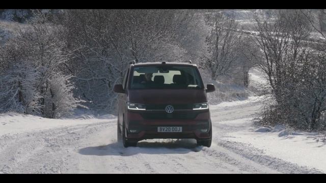 Transporter T6.1 4Motion Drives In Snow & Ice Inc Launch Control Tester. смотреть онлайн