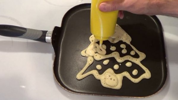 How to Make Christmas Pancakes (12 different pancake art patterns)