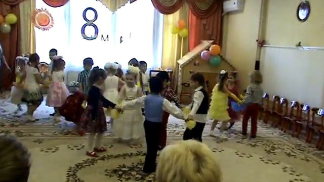 2015.03.10 Утренник к 8 марта средня группа смотреть онлайн
