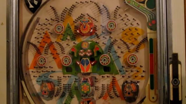 Vintage Heiwa Pachinko Machine смотреть онлайн