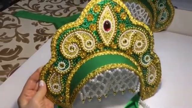 Кокошник "Светлана" зеленый, вариант 2 смотреть онлайн