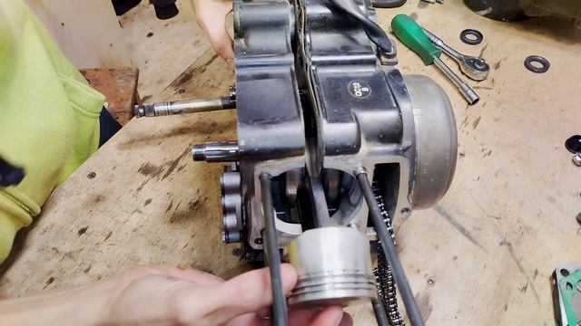 Сборка двигателя питбайка 125сс. Основные моменты смотреть онлайн