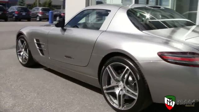 Mercedes SLS AMG Start Up and Accelerate смотреть онлайн