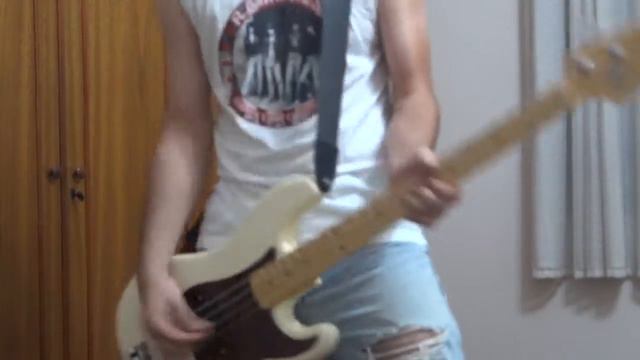 ROCKET TO RUSSIA 13-Surfin' Bird - Ramones Bass Cover