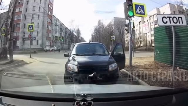 Як Виконати РОЗВОРОТ На Перехресті | 4 Ключові Правила смотреть онлайн