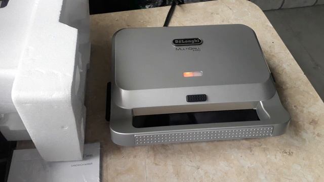 Обзор на гриль  DeLonghi SW12AC S