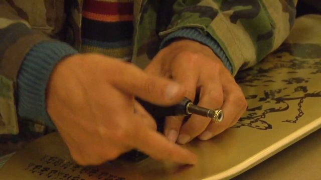 How to Customize a Skateboard : Skateboard Riser Pads смотреть онлайн