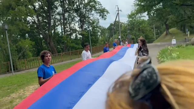 Коллективное исполнение Государственного гимна России смотреть онлайн