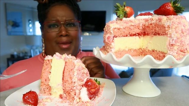 STRAWBERRY SHORTCAKE CHEESECAKE COOKING AND EATING смотреть онлайн