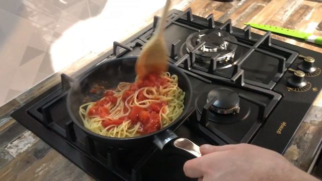 РЕЦЕПТ спагетти с томатами - ИТАЛЬЯНЦЫ – В ШОКЕ. смотреть онлайн