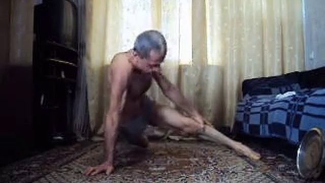 500 отжиманий на одной руке Адам Цискаришвили 57 лет смотреть онлайн