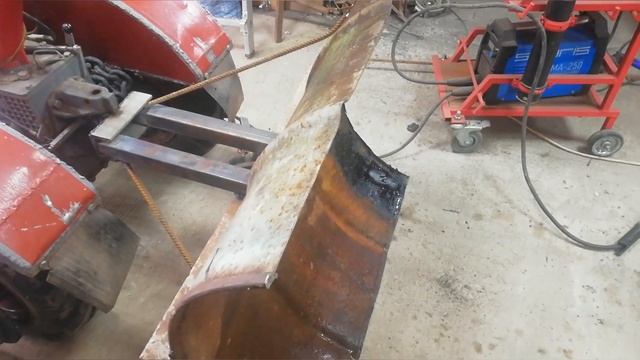 Простая ЛОПАТА-ОТВАЛ для МОТОБЛОКА СВОИМИ РУКАМИ??Simple SHOVEL-BLADE for TILLERS?? смотреть онлайн